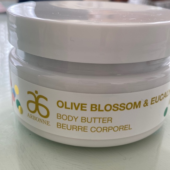 Arbonne Olive Blossoms Eucalyptus Gift Set Boxed cleansing body polish & butter - Picture 5 of 13
